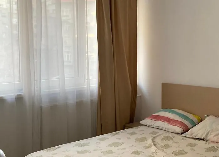 Værelse med en kingsize-seng
